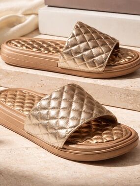 APL Quilted Metallic Slide Sandals - Gold women's size 5